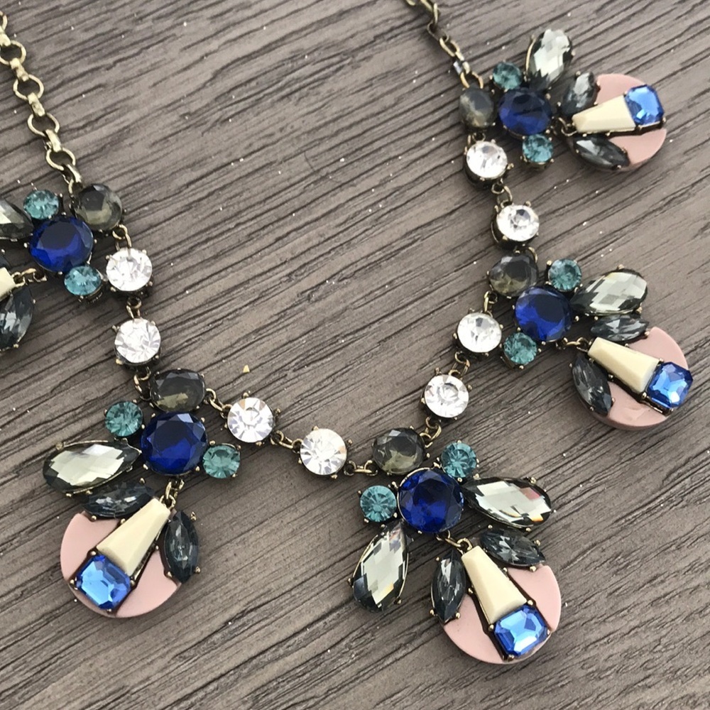 Jewled necklace - Picture 2 of 2